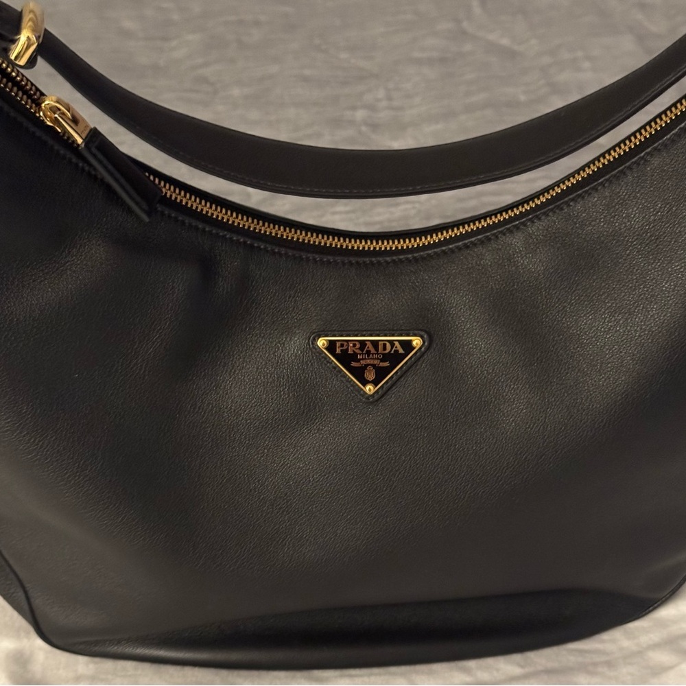 NWOT Prada Arque Large Black Leather Shoulder Bag - Picture 5 of 13